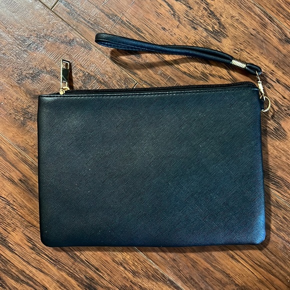 Black Wristlet - Picture 3 of 4